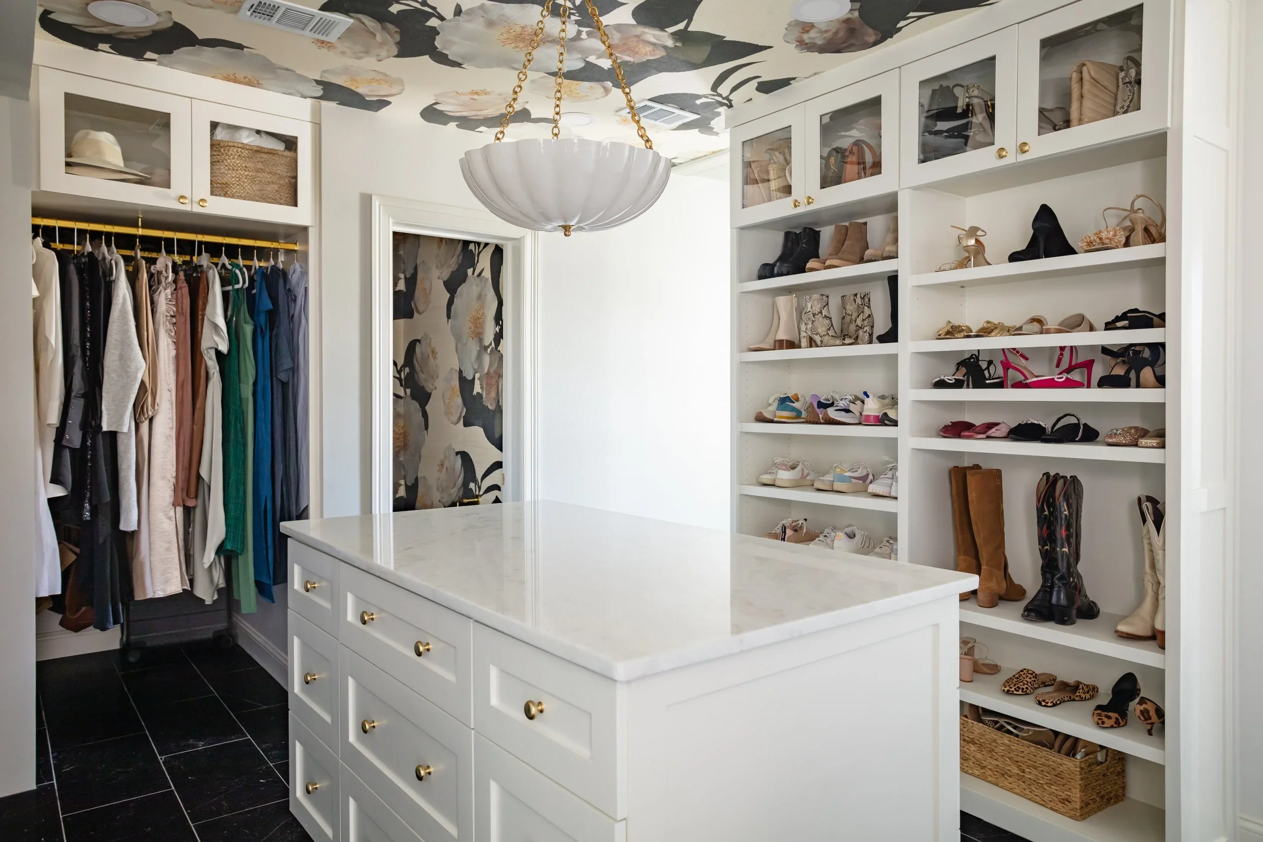 Can I Build a Garage Apartment on My Property in DFW?