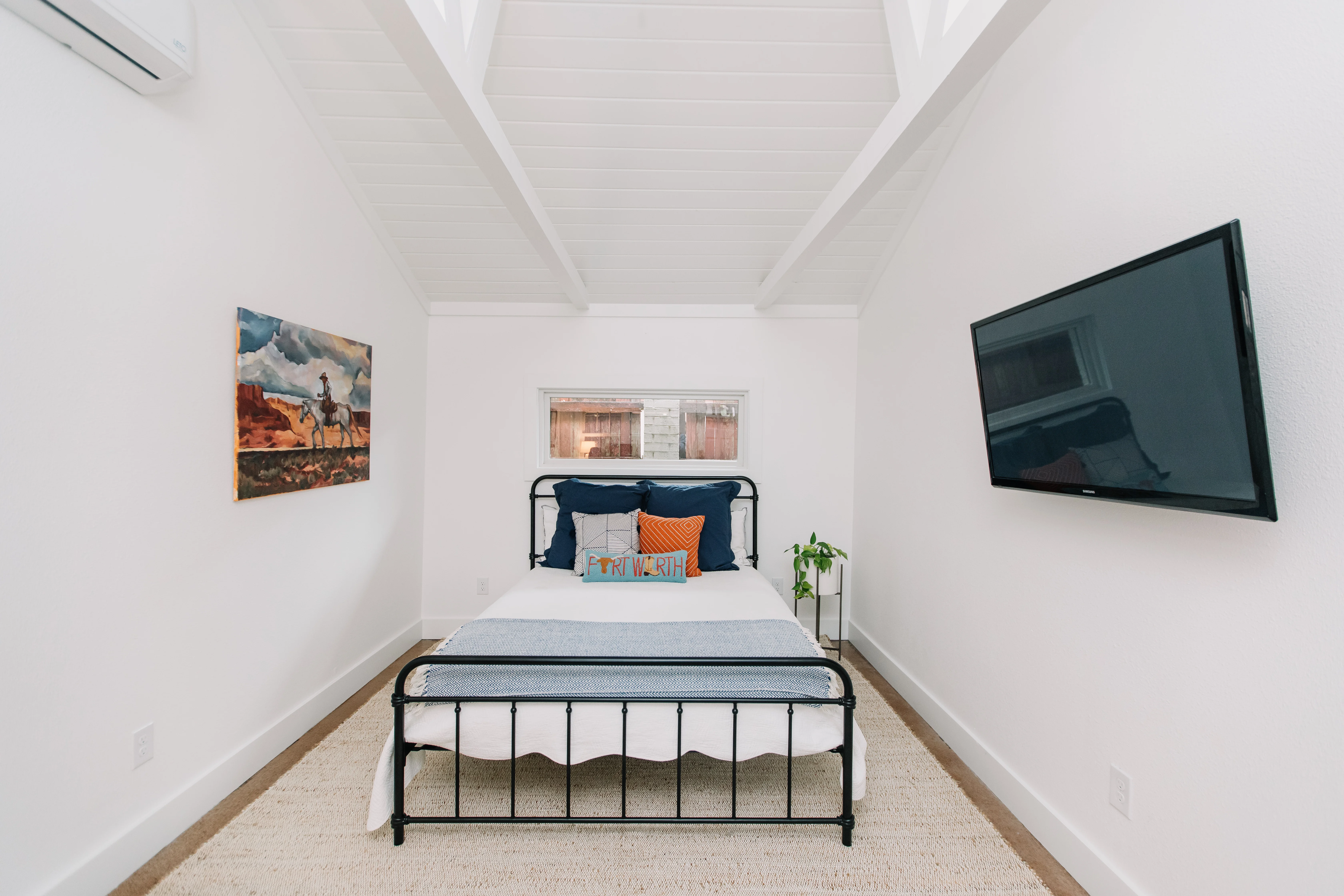 Multigenerational Living in DFW: How Garage Apartments Are Keeping Families Close